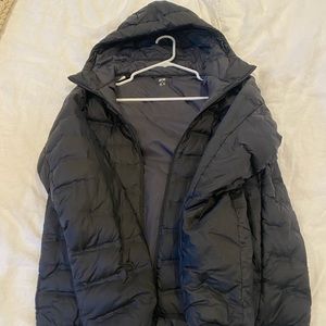 Uniqlo Ultra Light Down Jacket w/ hood - Black - Mens Medium